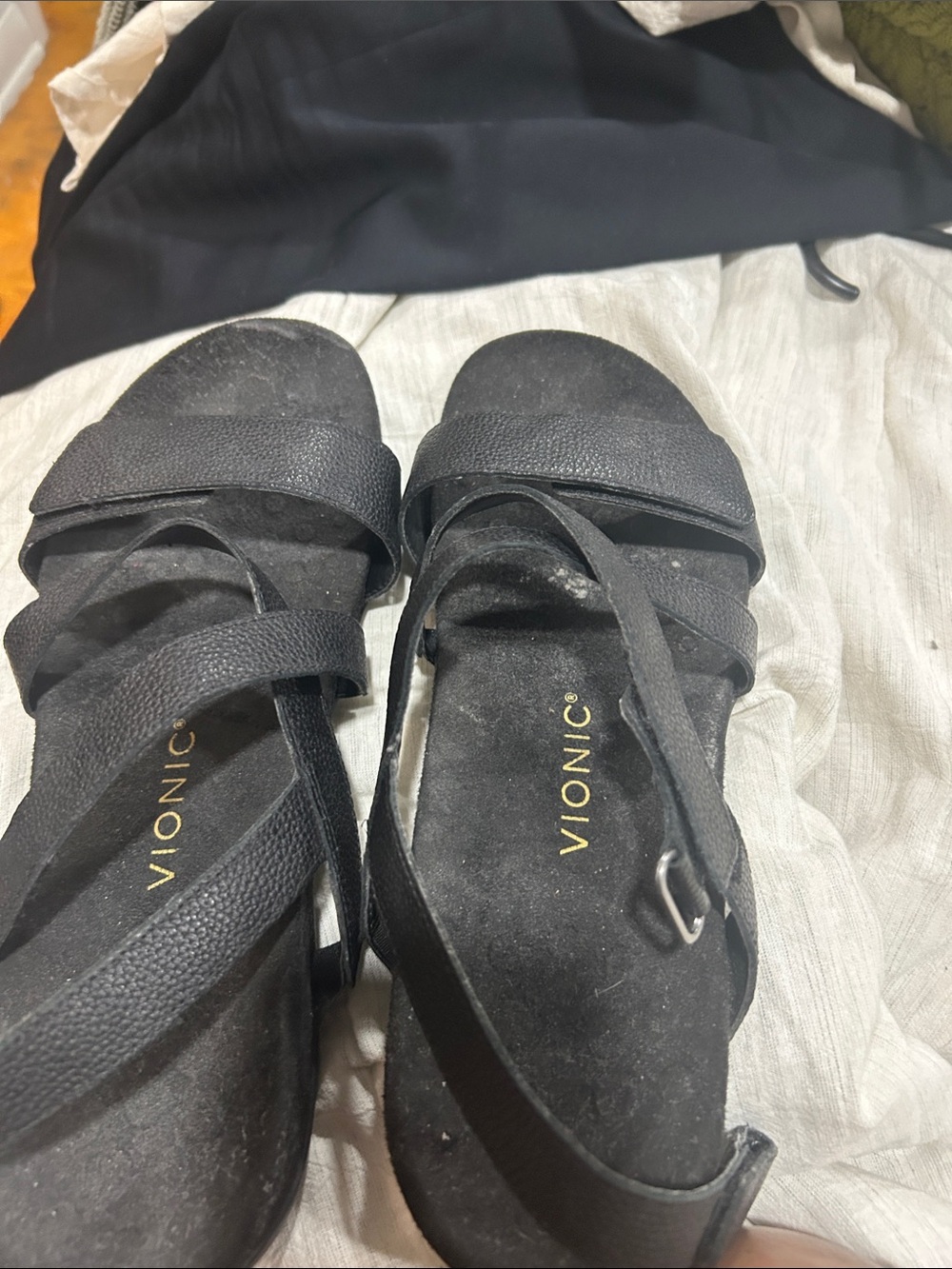 Vionic Black Strappy Sandals